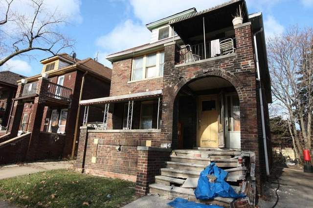 Detroit Police Raid Drug Houses